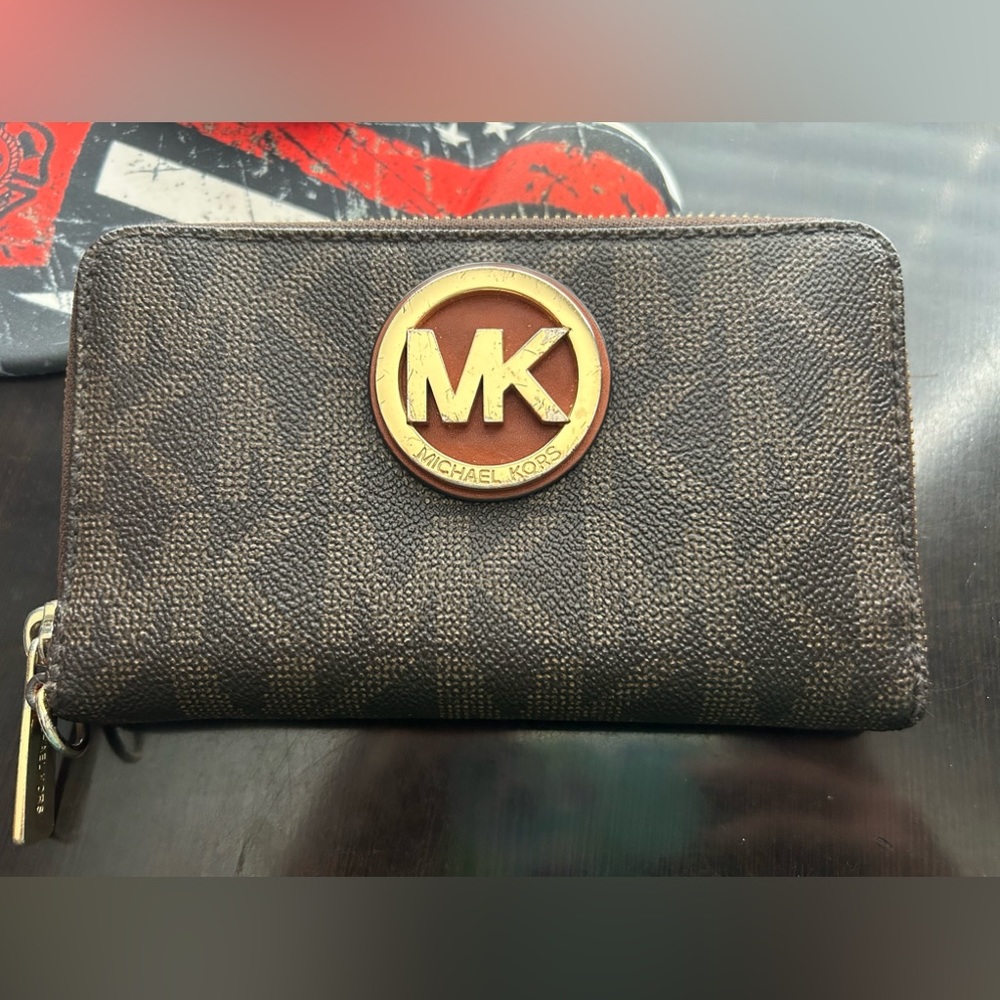 Michael Kors wallet